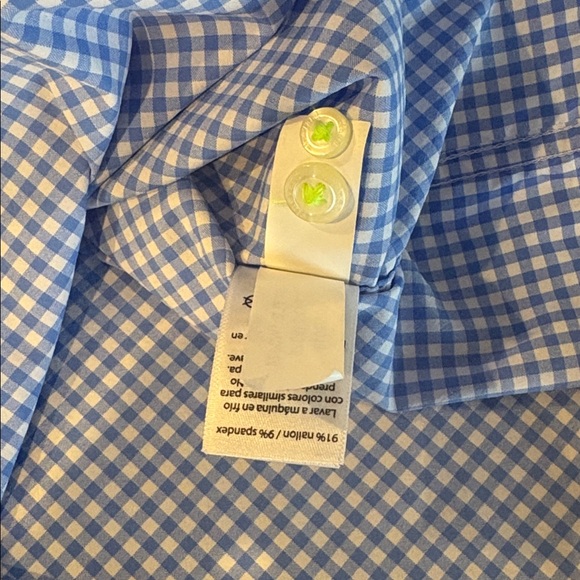 Men’s Vineyard Vines performance Tucker shirt. - Picture 12 of 15